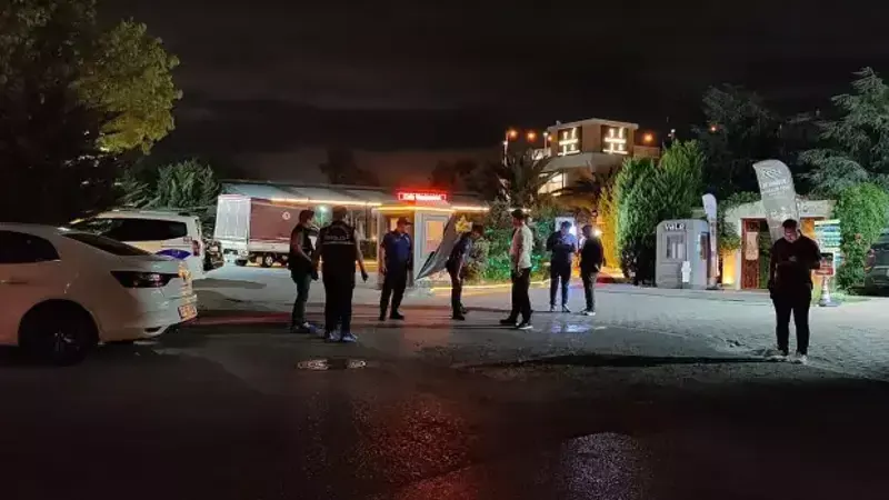 Küçükçekmece'de kafede silahlı saldırı: 2 yaralı