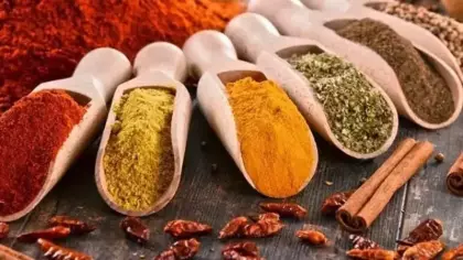 3 baharat markasında 'yasaklı boya' çıktı! Bunları tüketenler dikkat...
