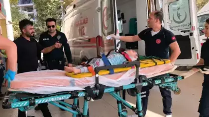 3'üncü kat penceresinden düşen Ali, ağır yaralandı