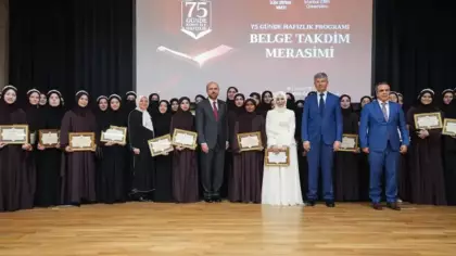 40 kız öğrenci 75 günde hafızlık belgelerini aldı