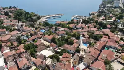 500 kişi yaşıyor, 50 bin kişi geliyor! Nüfus bir gecede 100 katına çıkıyor