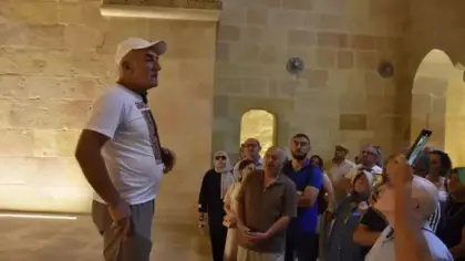 798 yıllık miras için gönüllü rehberlik: Amacı ziyaretçiler 'boş taşa bakmasın'