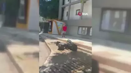 839 bin TL'lik cezaya öfkelendi: Manavgat Belediyesi önünde ses sistemini yaktı