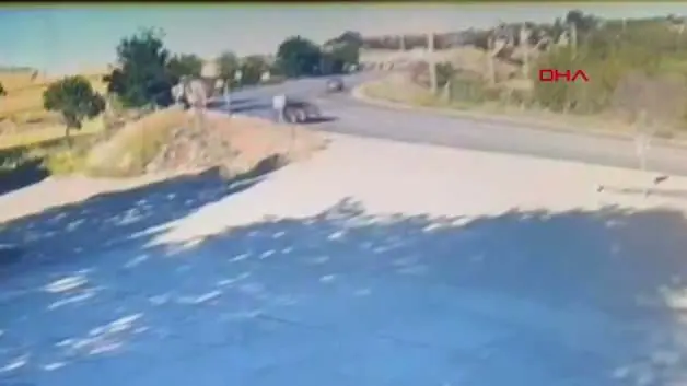 Adıyaman'da 18 yaşındaki gencin bariyerlere çarparak öldüğü kazanın görüntüleri ortaya çıktı
