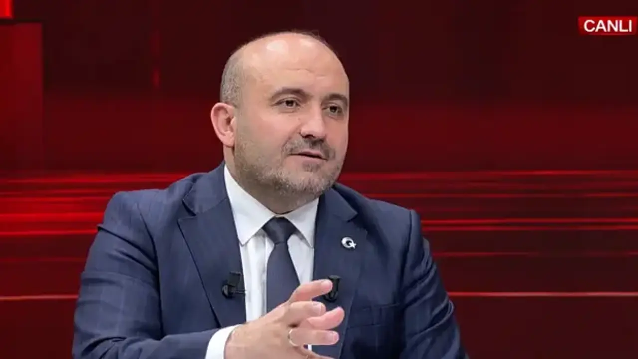 AK Partili Albayrak'tan CHP'ye sert sözler: 'Susuzluk, çamur ve çukuru gördük'