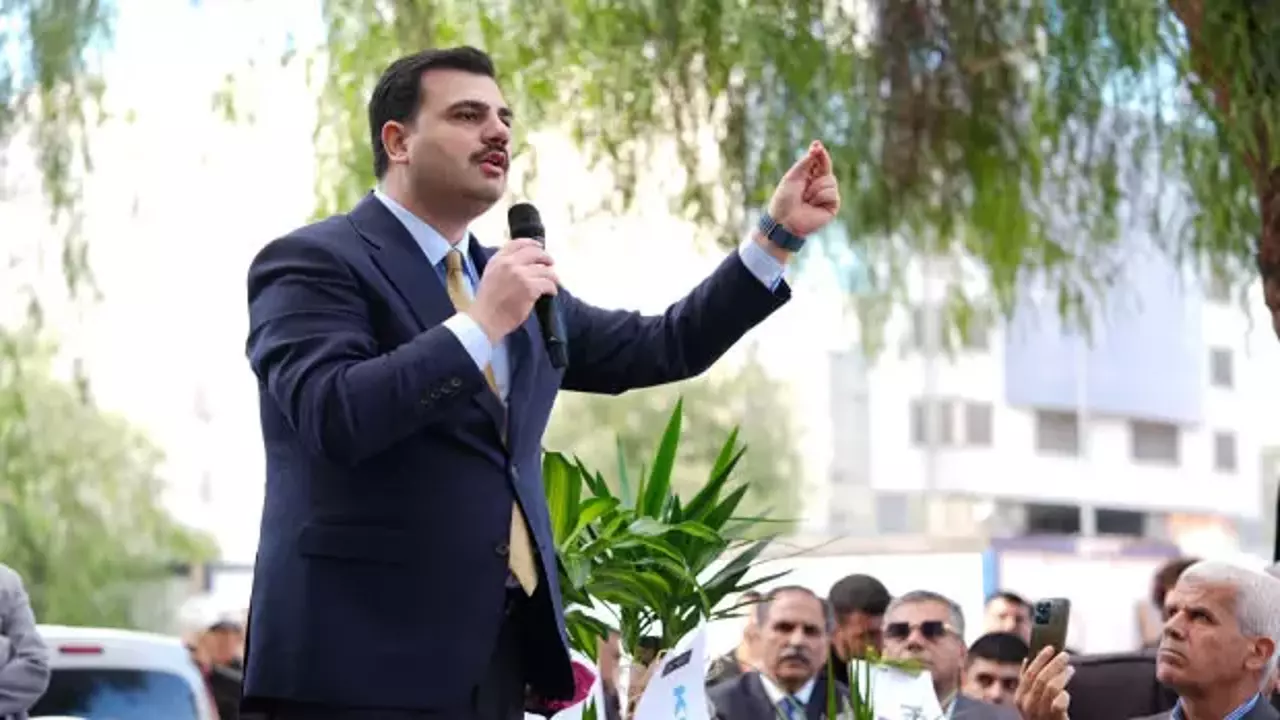 AK Partili İnan'dan Özgür Özel'e tepki: Pavyonlar kralının yakın arkadaşı!