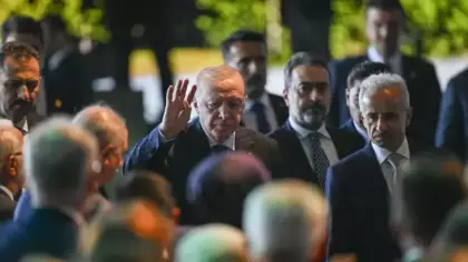 AK Parti'ye 2 isim daha katılıyor! Tarih verildi, yeni belediye başkanları da yolda...