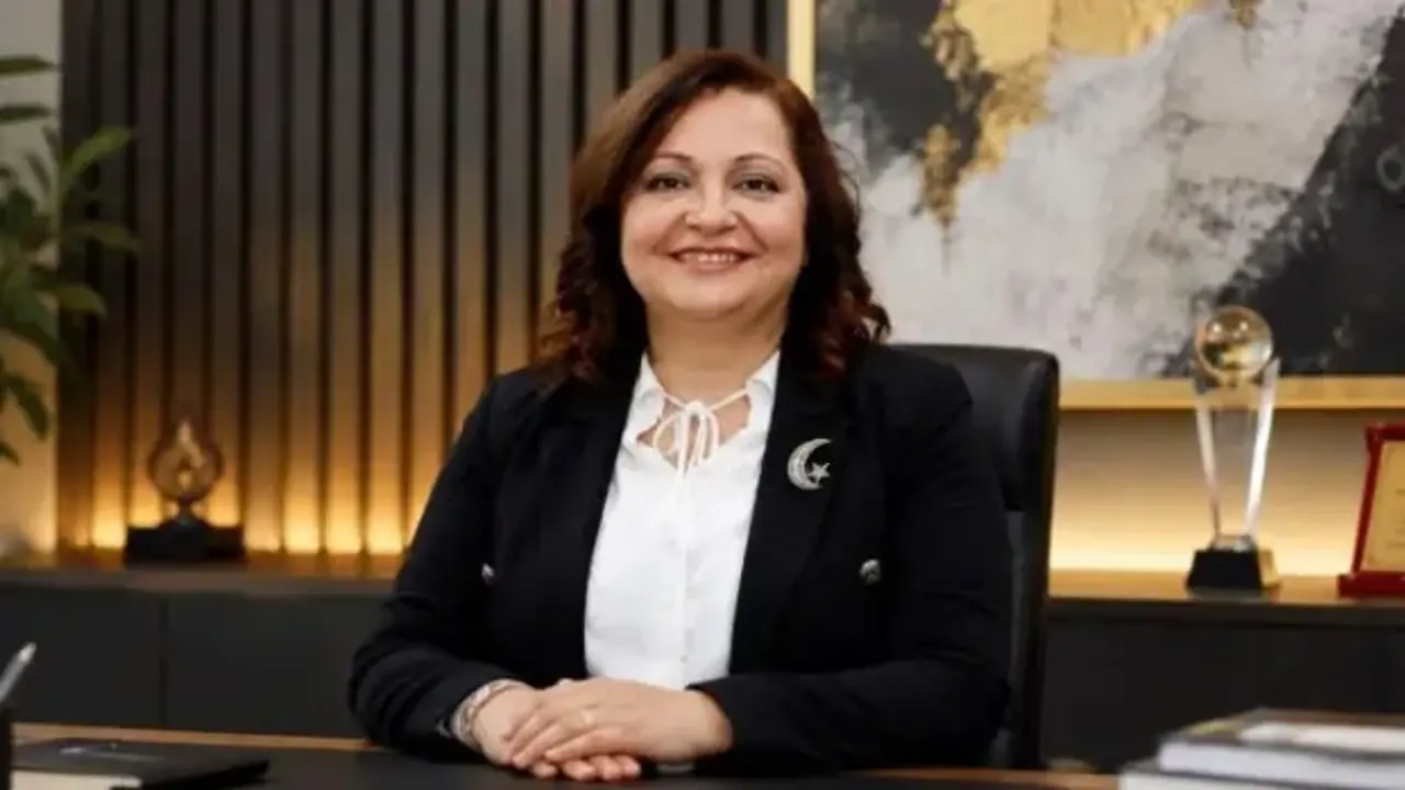 AK Parti'ye geçeceği konuşuluyordu! CHP’de Burcu Köksal alarmı! Çağrı yapıldı...