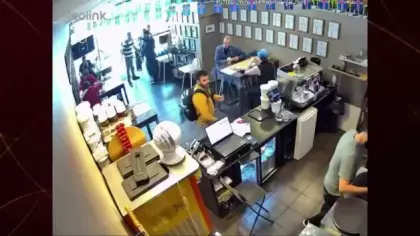 Alçaklıkta sınır tanımıyorlar! İsrailli turistler İzlanda'da Filistinli bir aileye ait kafeye saldırdı