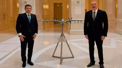 Aliyev, Baykar Yönetim Kurulu Başkanı Bayraktar'ı kabul etti