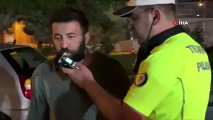 Alkolmetreye üfleten sürücünün mutluluktan uçtuğu anlar polisleri de şaşırttı