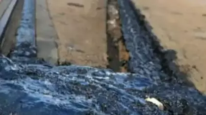 Almanya’da tramvay hatlarındaki derz dolguları sıcaktan eridi