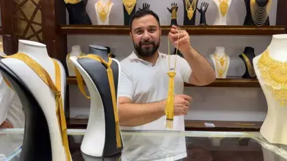 Altın kemerden sonra damatlar için düğün takısı....