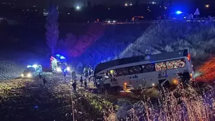 Amasya’da feci kaza! Yolcu otobüsü şarampole uçtu, 24 kişi yaralandı