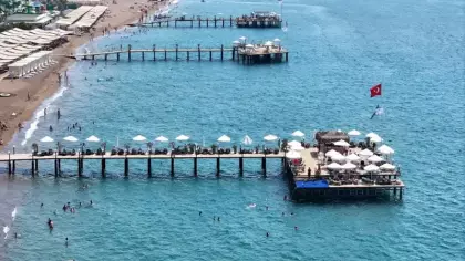 Antalya yine rekora koştu: 10 milyon turist barajı geçildi