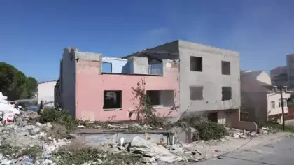 Arnavutköy’de kentsel dönüşüm hız kazandı: Depreme dayanıksız, ruhsatsız binalar modern yuvalara dönüşüyor