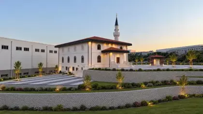 Arnavutköy’de Mehmet Yusuf Aydın Camii, Bakan Işıkhan’ın katılımıyla ibadete açıldı