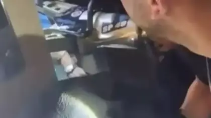 Asansörde mahsur kalan 9 kişi operasyonla kurtarıldı