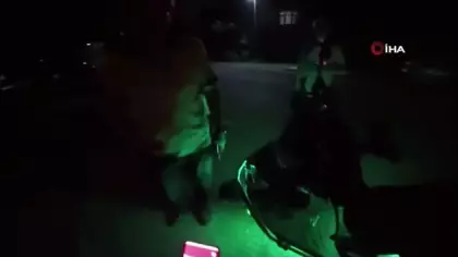Ataşehir'de güvenlik görevlilerinden kuryeye saldırı: O anlar kask kamerasında