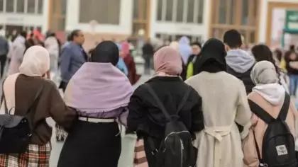 Avusturya'da başörtüsü yasağı başladı