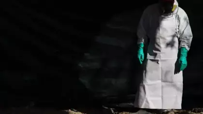 Babasının cesedini emekli maaşı için dondurucuda sakladı