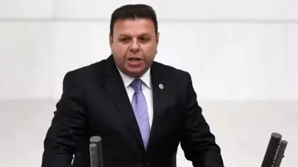 Bağımsız Milletvekili Ediz Ün CHP'ye katıldı