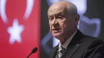 Bahçeli, A Milli Kadın Voleybol Takımı'nı tebrik etti