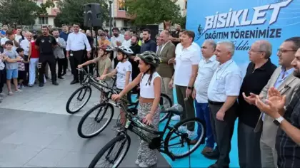 Bahçelievler’de 4 bin 300 çocuğa bisiklet dağıtıldı