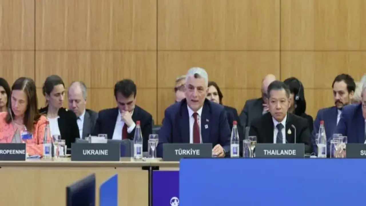 Bakan Bolat, Fransa’da OECD Bakanlar Konseyi Toplantısı’na katıldı