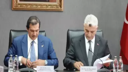 Bakan Bolat, Katarlı Mevkidaşı Al Sayed ile görüştü