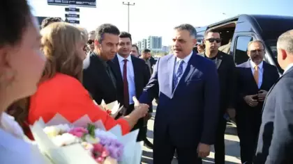 Bakan Çiftçi, Diyarbakır'da ziyaretlerde bulundu
