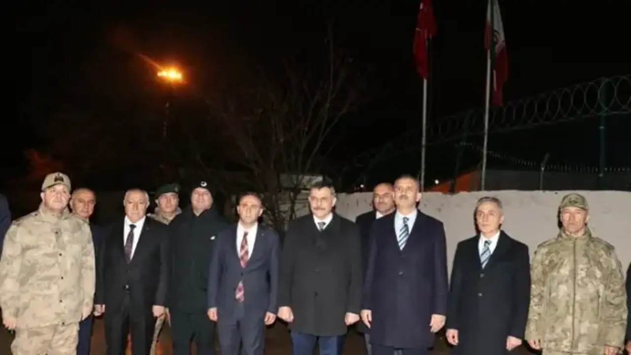 Bakan Çiftçi'den İran sınırı sıfır noktasında inceleme