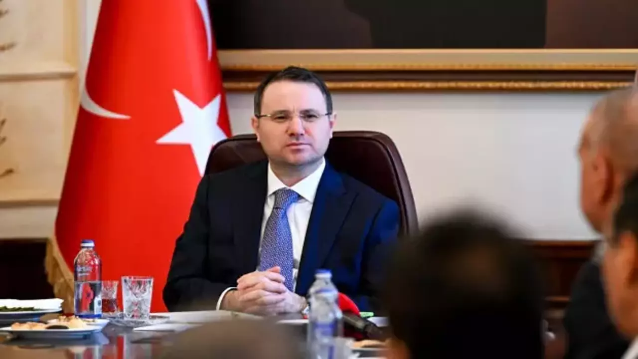 Bakan Gürlek, Yargıda Birlik Derneği Başkanı ve üyelerini kabul etti
