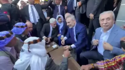 Bakan Hakan Fidan'a Diyarbakır'da yoğun ilgi
