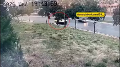 Başakşehir'de vicdansızlık: Kuryenin önüne kırıp metrelerce savurup kaçtı!