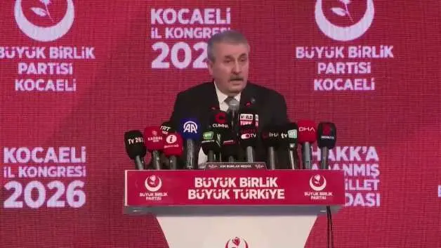 BBP Genel Başkanı Destici: Türk bayrağından mı rahatsız oldunuz?