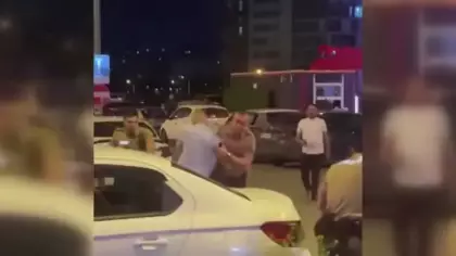 Bekçinin üzerine bıçakla yürüdü! Bacağından vurularak yakalandI