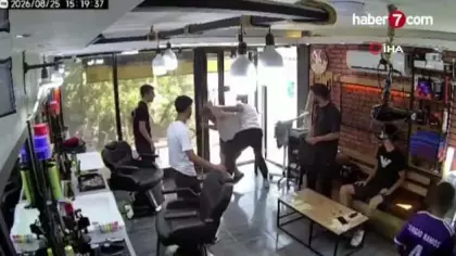 Berbere bıçakla girdi, hayatının dayağını yedi