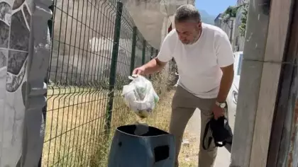 Bir kilo altını çöpe attı, mahalleli seferber oldu