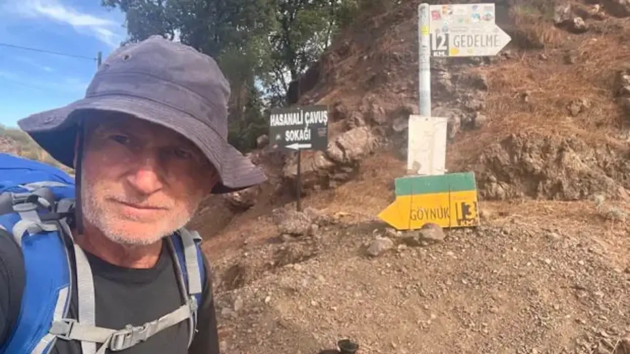 Bisikletiyle umreye gitmişti! Tarlasını sürerken vefat etti