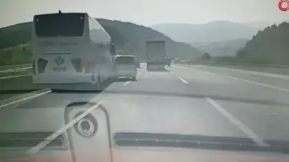 Bolu'da şerit ihlali kaza getirdi