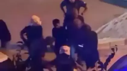 Boşanmak isteyen eşinin gelinlikçi dükkanını benzin dökerek ateşe verdi