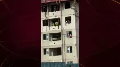 Brezilya'daki şantiyede ecel teri: İskeleden düşen işçiye kepçeli operasyon!
