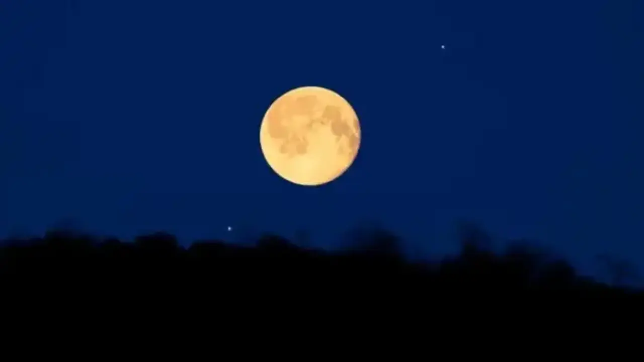 Bu gece Mavi Ay görülecek! 2053'e kadar tekrarlanmayacak