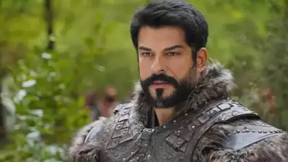 Burak Özçivit, ezber bozacak diziyle dönüyor! Ters köşe yaptı