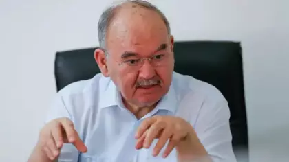 Burhan Özfatura hastaneye kaldırıldı