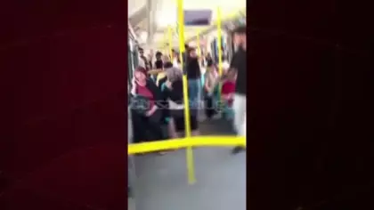 Bursa metrosunda kadınların ‘yüksek sesle telefonla konuştun’ tartışması