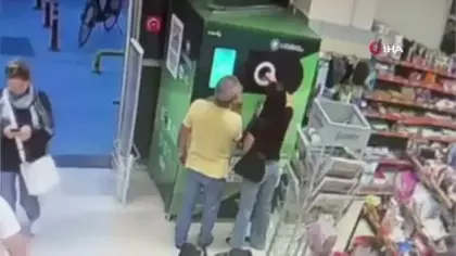 Bursa'da acı ölüm! Geri dönüşüm makinesine şişe atarken kalp krizi geçirdi!