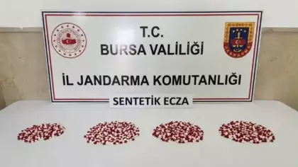 Bursa'da jandarmadan uyuşturucu operasyonu: Evden bin 98 adet sentetik ecza çıktı!
