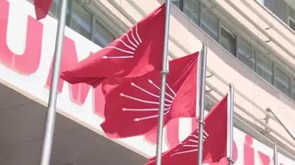 CHP Manisa'da belediyesiz kaldı: 15 başkan YENİ Parti'ye geçti